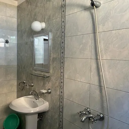 Stedy Guest house *